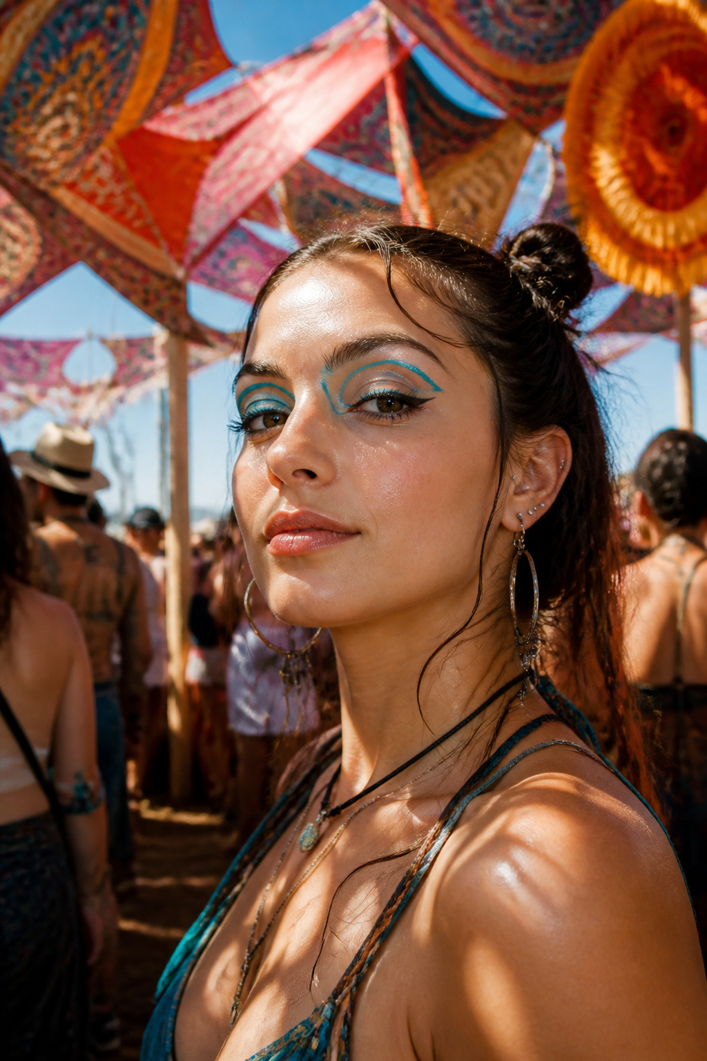 19 Festival Makeup Looks and Ideas for 2026: From Edgy to Boho 11 Model with a striking floating crease of turquoise eyeliner.