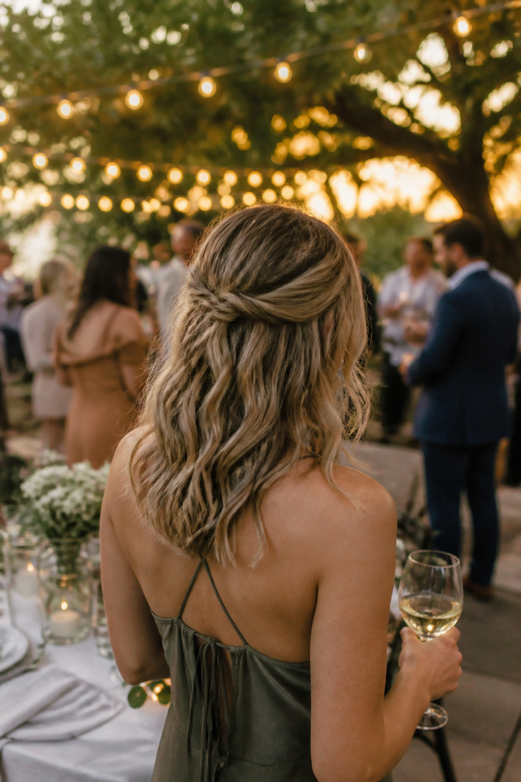 16 Wedding Guest Hairstyles for Medium Length Hair 2026 7 Medium-length hair styled in textured waves.